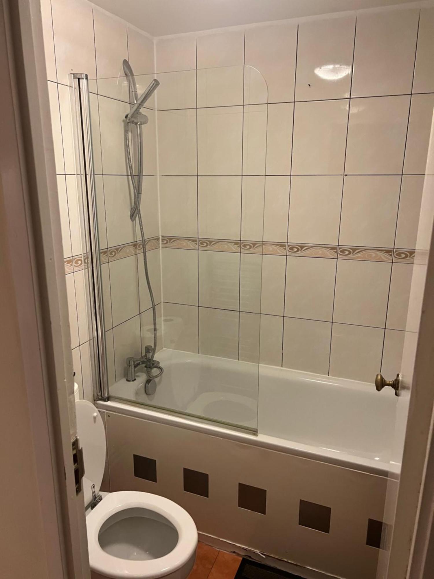 Wilmot Close Проживание в семье